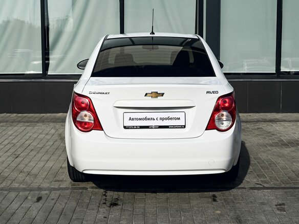 2015 Chevrolet Aveo II, белый, 789000 рублей - вид 3