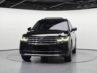 2023 Volkswagen Tiguan II Рестайлинг, чёрный, 3690000 рублей, вид 3