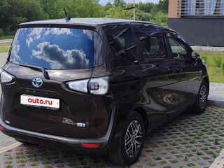 2016 Toyota Sienta II, коричневый, 1300000 рублей, вид 3