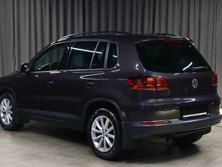 2016 Volkswagen Tiguan I Рестайлинг, серый, 1349000 рублей, вид 4