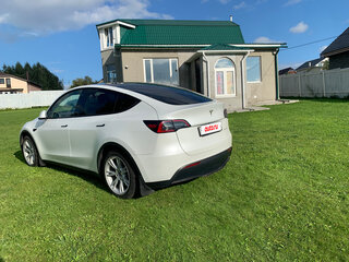 2023 Tesla Model Y Long Range I, белый, 4800000 рублей, вид 4