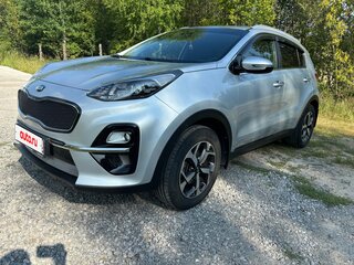2020 Kia Sportage IV Рестайлинг, серебристый, 2850000 рублей, вид 3
