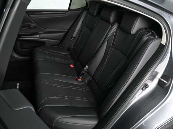 2021 Lexus ES 300h VII, серый - вид 8