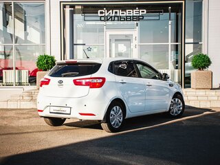 2013 Kia Rio III, белый, 739000 рублей, вид 2