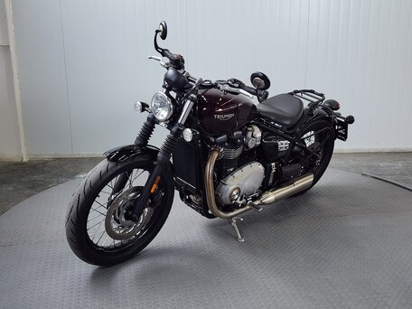2018 Triumph Bonneville Bobber, коричневый, 1079000 рублей, вид 4