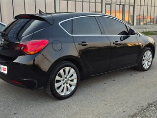2010 Opel Astra J, чёрный, 590000 рублей, вид 4