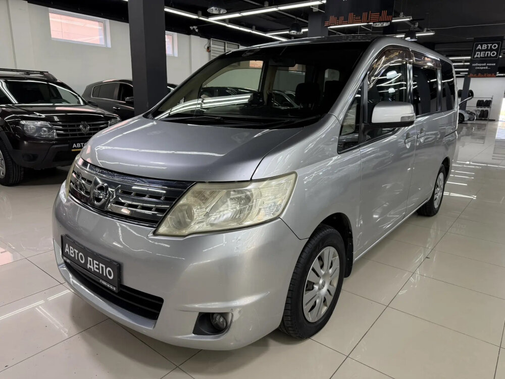 Открыть фотографии: Nissan Serena III (C25)