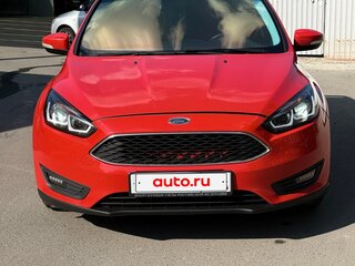 2017 Ford Focus III Рестайлинг, красный, 800000 рублей, вид 2