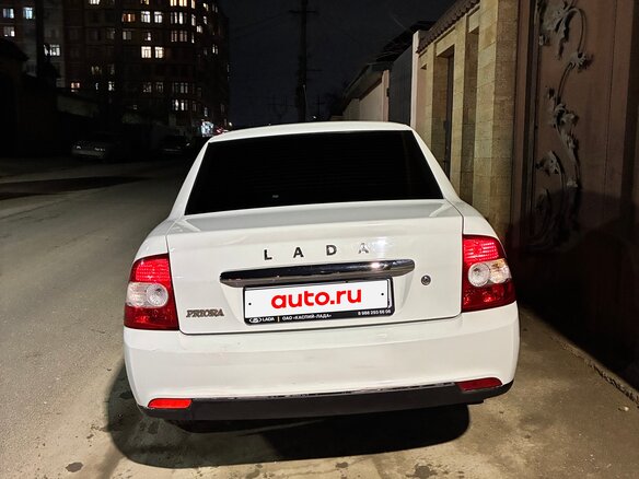 2017 Lada (ВАЗ) Priora I Рестайлинг, белый, 565000 рублей - вид 2