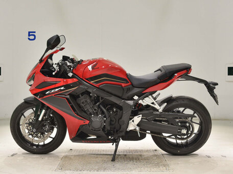 2024 Honda CBR 650R, красный, 1090000 рублей, вид 2