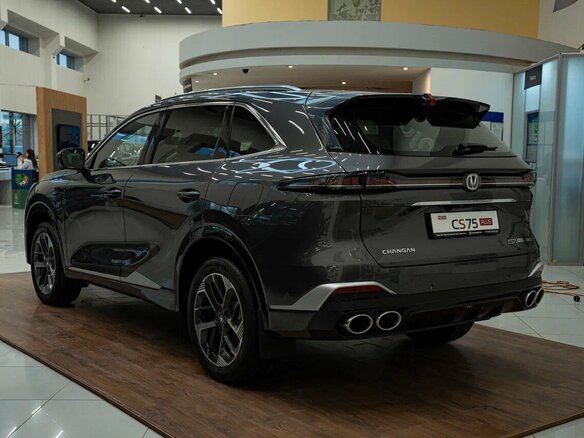 2026 Changan CS75 Plus IV, чёрный, 4339900 рублей - вид 3