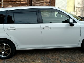 2017 Toyota Corolla Fielder XI (E160, E170) Рестайлинг 2, белый, 1650000 рублей, вид 4