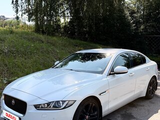 2016 Jaguar XE EcoBoost I, белый, 1990000 рублей, вид 1