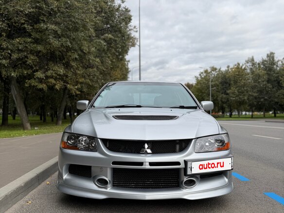 2001 Mitsubishi Lancer Cedia IX, серебристый - вид 2