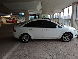 2011 Ford Focus II Рестайлинг, белый, 460000 рублей, вид 3
