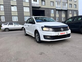2017 Volkswagen Polo V Рестайлинг, белый, 450000 рублей, вид 1