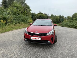 2020 Kia Rio IV Рестайлинг, красный, 1420000 рублей, вид 1