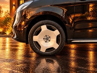 2026 Mercedes-Benz V-Класс Extra Long 300 d экстра длинный III (W447) Рестайлинг 2, чёрный, 13990000 рублей, вид 2