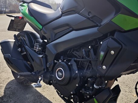 2021 Bajaj Dominar 400, зелёный, 355000 рублей, вид 3