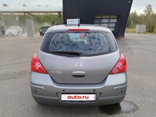 2013 Nissan Tiida I Рестайлинг, серый, 695000 рублей, вид 3