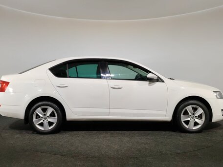 2015 Skoda Octavia III (A7), белый, 1199000 рублей, вид 4