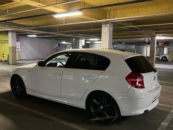 2011 BMW 1 серии 116i I (E81/E82/E87/E88) Рестайлинг, белый, 950000 рублей - вид 7