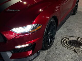 2018 Ford Mustang VI Рестайлинг, красный, 3000000 рублей, вид 3