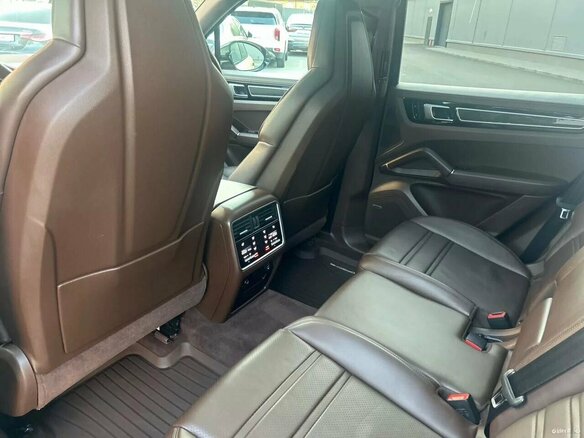 2018 Porsche Cayenne S III, бежевый - вид 17