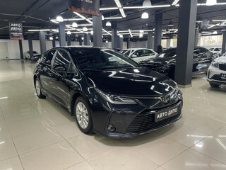 2021 Toyota Corolla XII (E210), чёрный, 1900000 рублей, вид 3