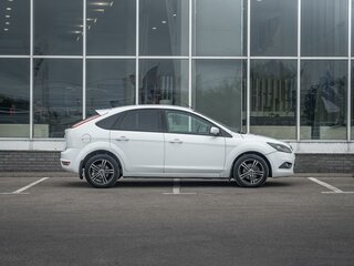 2011 Ford Focus II Рестайлинг, белый, 510000 рублей, вид 5