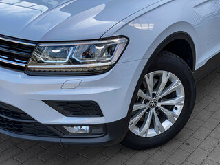2019 Volkswagen Tiguan II, белый, 2145000 рублей, вид 4