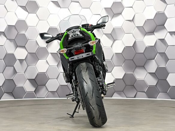 2020 Kawasaki Ninja 650, зелёный, 699000 рублей - вид 5