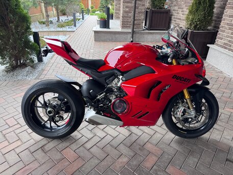 2024 Ducati Panigale V4, красный, 3150000 рублей, вид 5
