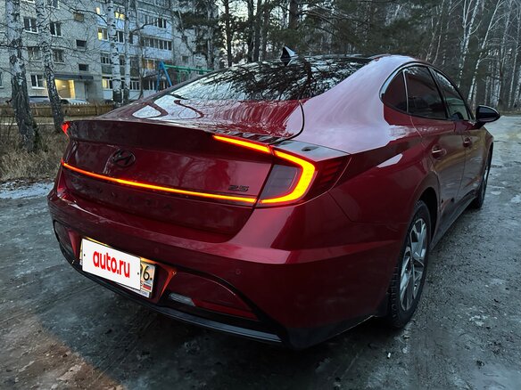 2022 Hyundai Sonata VIII (DN8), красный - вид 4