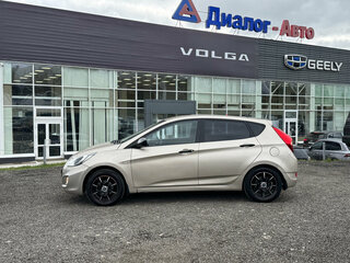 2011 Hyundai Solaris I, бежевый, 595000 рублей, вид 2