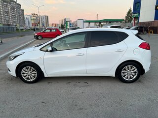 2012 Kia Ceed II, белый, 710000 рублей, вид 4