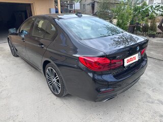 2018 BMW 5 серии 530d xDrive VII (G30/G31/G38), серый, 5200000 рублей, вид 4