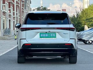 2025 Toyota bZ3X 50 kWh, белый, 2424000 рублей, вид 5