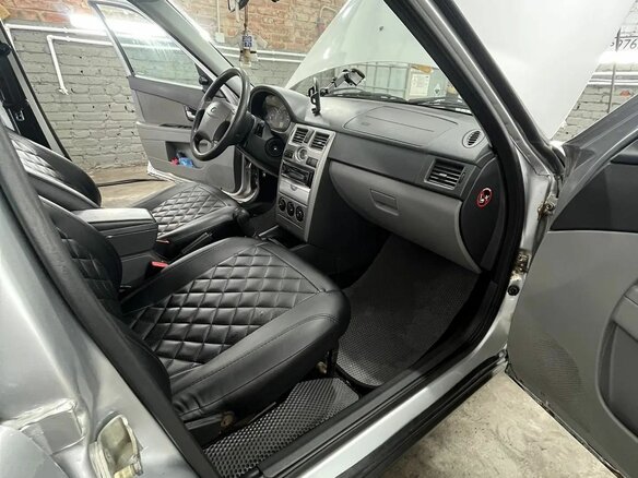 2010 Lada (ВАЗ) Priora I, серебристый, 350000 рублей - вид 11