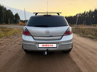 2010 Opel Astra H Рестайлинг, серебристый, 570000 рублей, вид 4