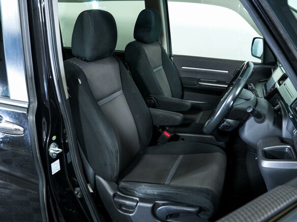 2016 Honda Stepwgn Spada V, чёрный, 2045000 рублей - вид 9