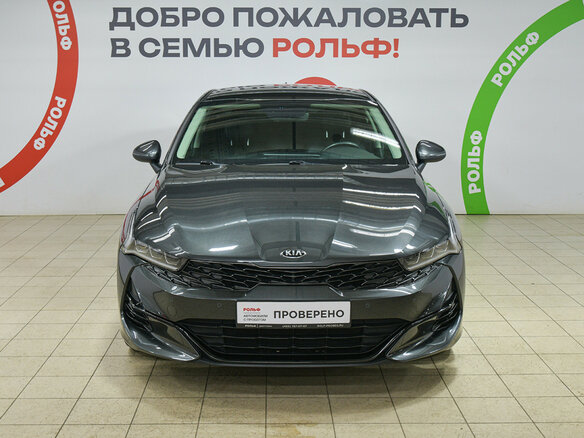 2021 Kia K5 III, серый - вид 1