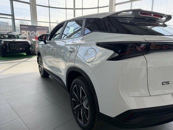 2026 Omoda C5 I Рестайлинг, белый, 2729000 рублей - вид 5
