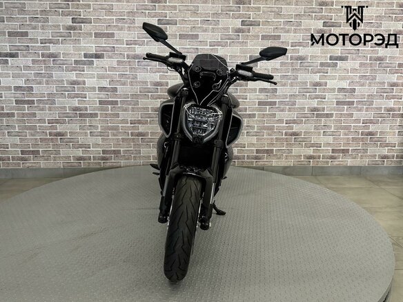 2023 Ducati Diavel V4, чёрный - вид 3