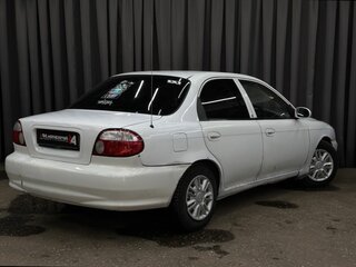 2001 Kia Sephia II, белый, 159999 рублей, вид 3