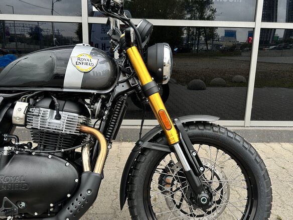 2026 Royal Enfield Bear 650, золотистый, 737000 рублей - вид 2