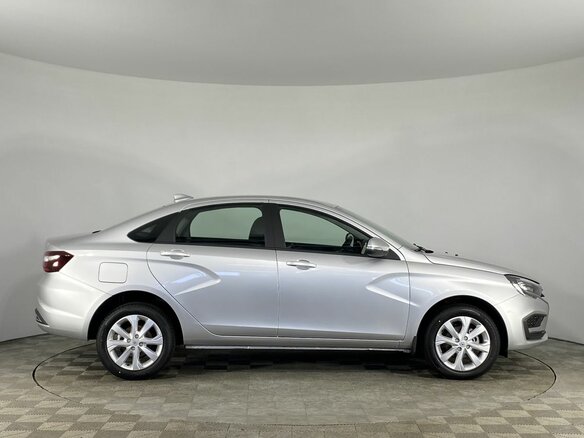 2026 Lada (ВАЗ) Vesta I Рестайлинг (NG), серебристый - вид 2