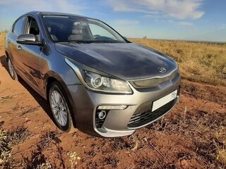 2017 Kia Rio IV, серый, 1350000 рублей, вид 4