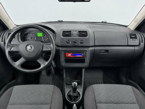 2013 Skoda Fabia II Рестайлинг, серебристый, 799000 рублей - вид 6
