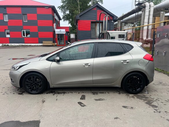 2014 Kia Ceed II, серебристый, 850000 рублей - вид 3